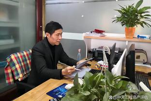 「转会中心」侦察机回伦敦｜切尔西再砸1.2亿锋霸｜林皇拿巴萨当跳板？